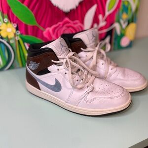 Nike Air Jordan High-Top Sneakers - White and Brown